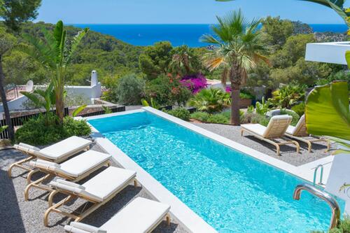 Villa Aqua