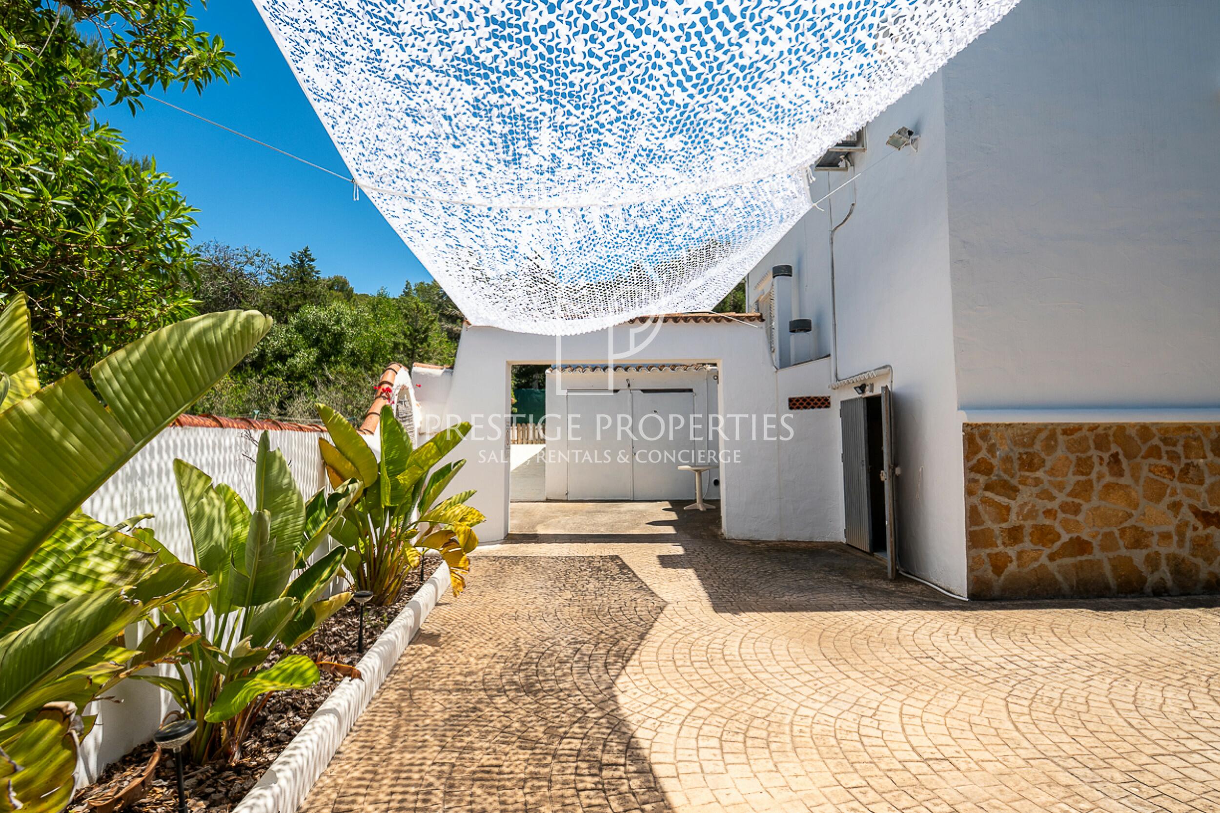 country house in Les Salines