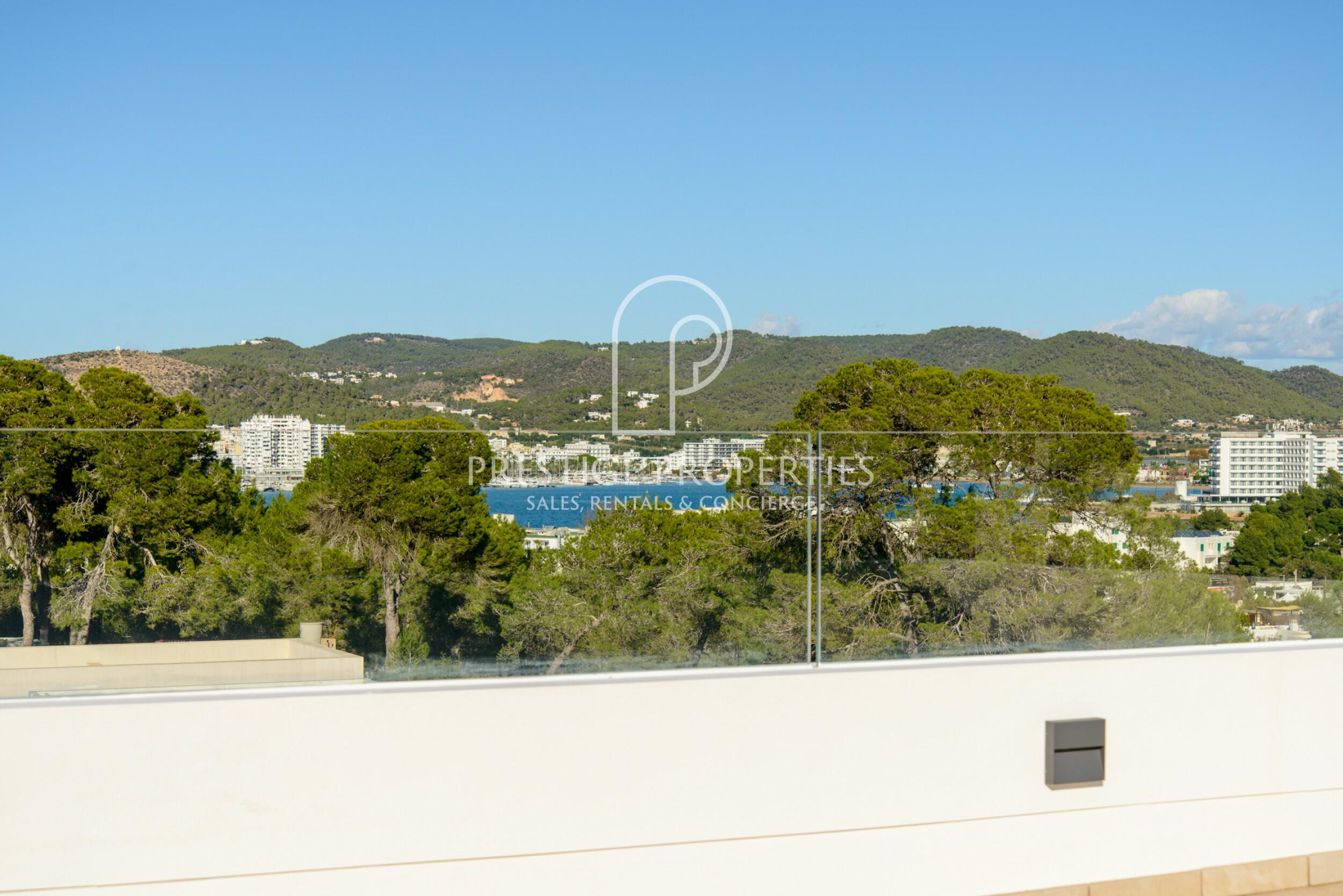 Villa in Cala de Bou