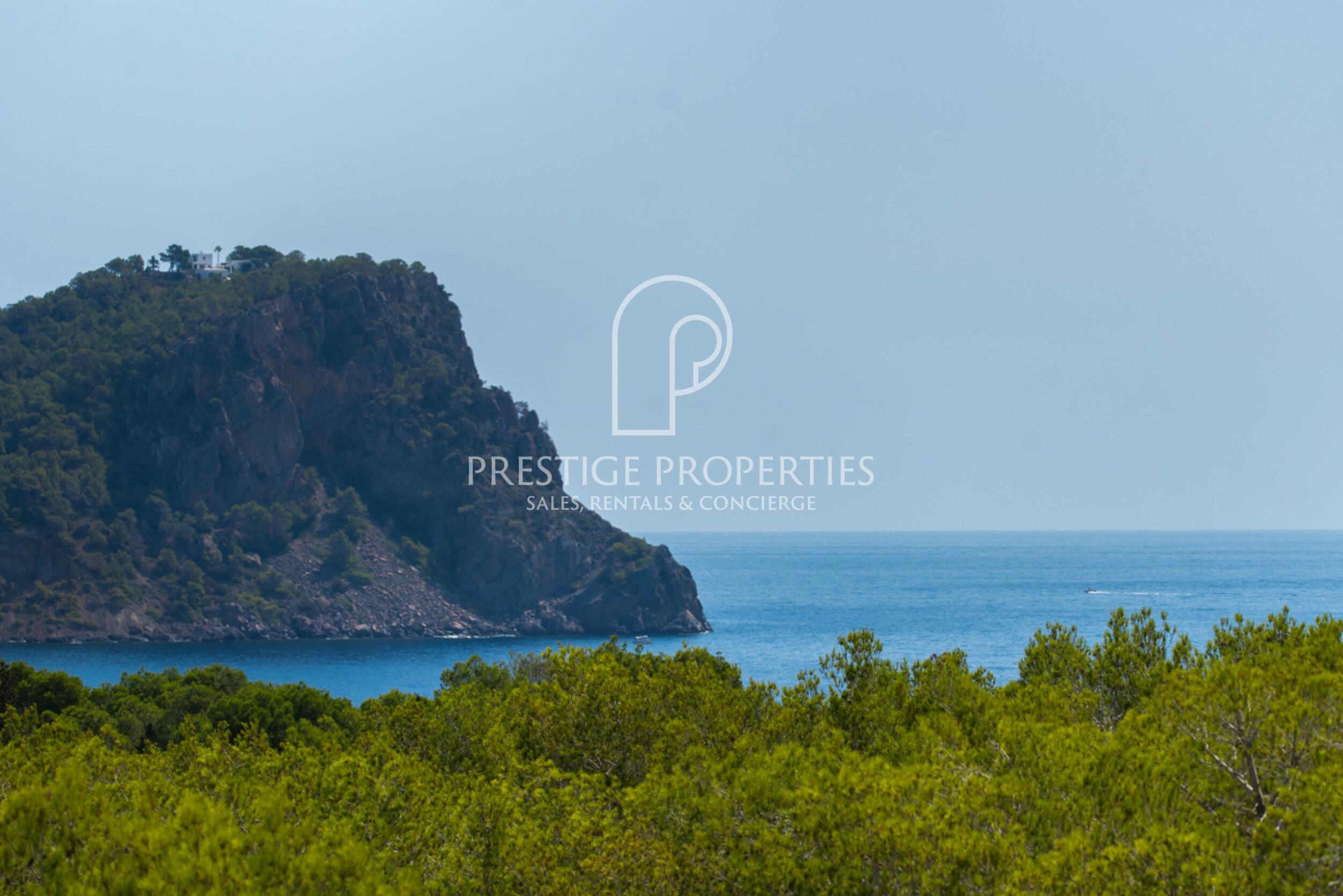 Villa in Cala Llenya