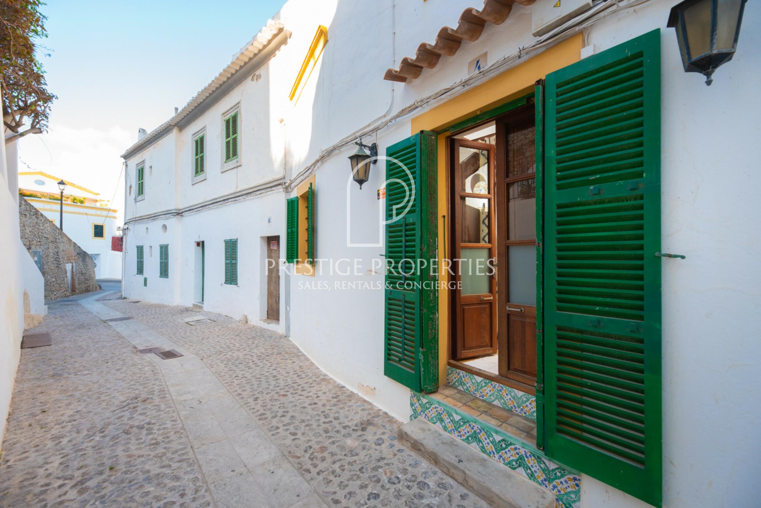 Duplex in Dalt Vila