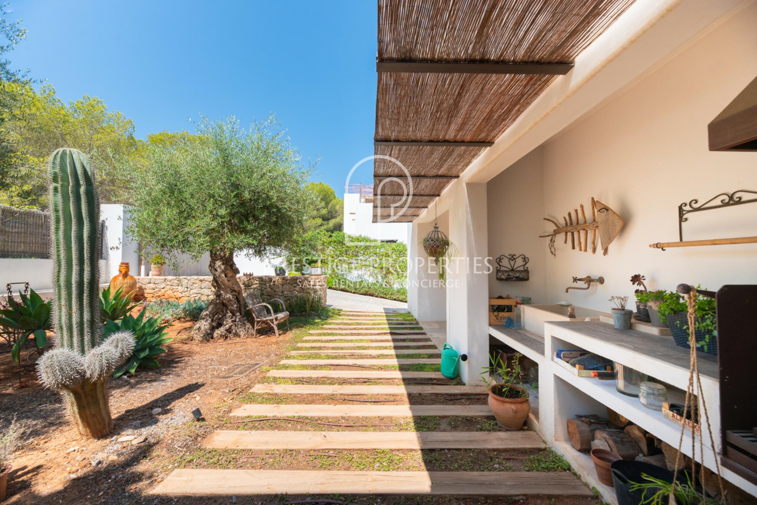 Villa in Cala Llenya