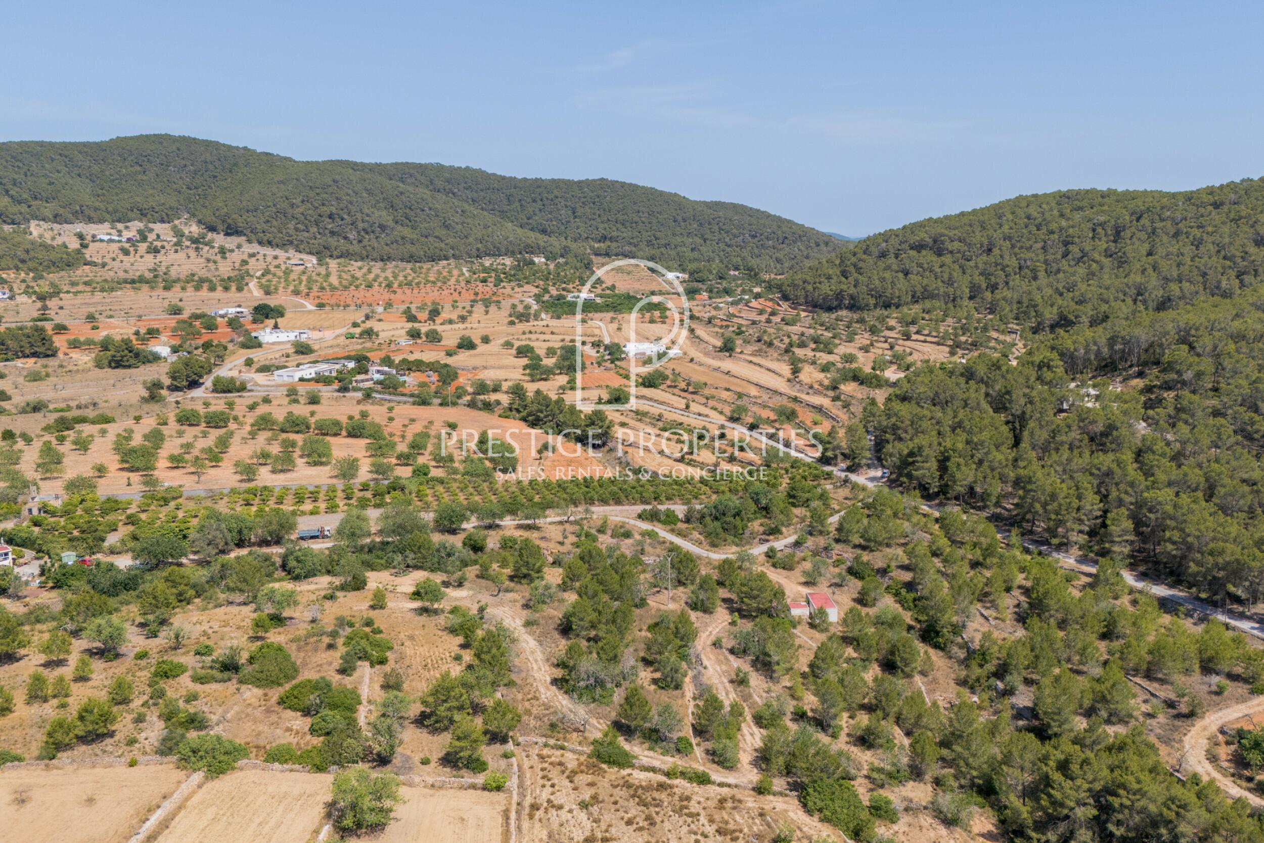 land in San Mateu D'Albarca