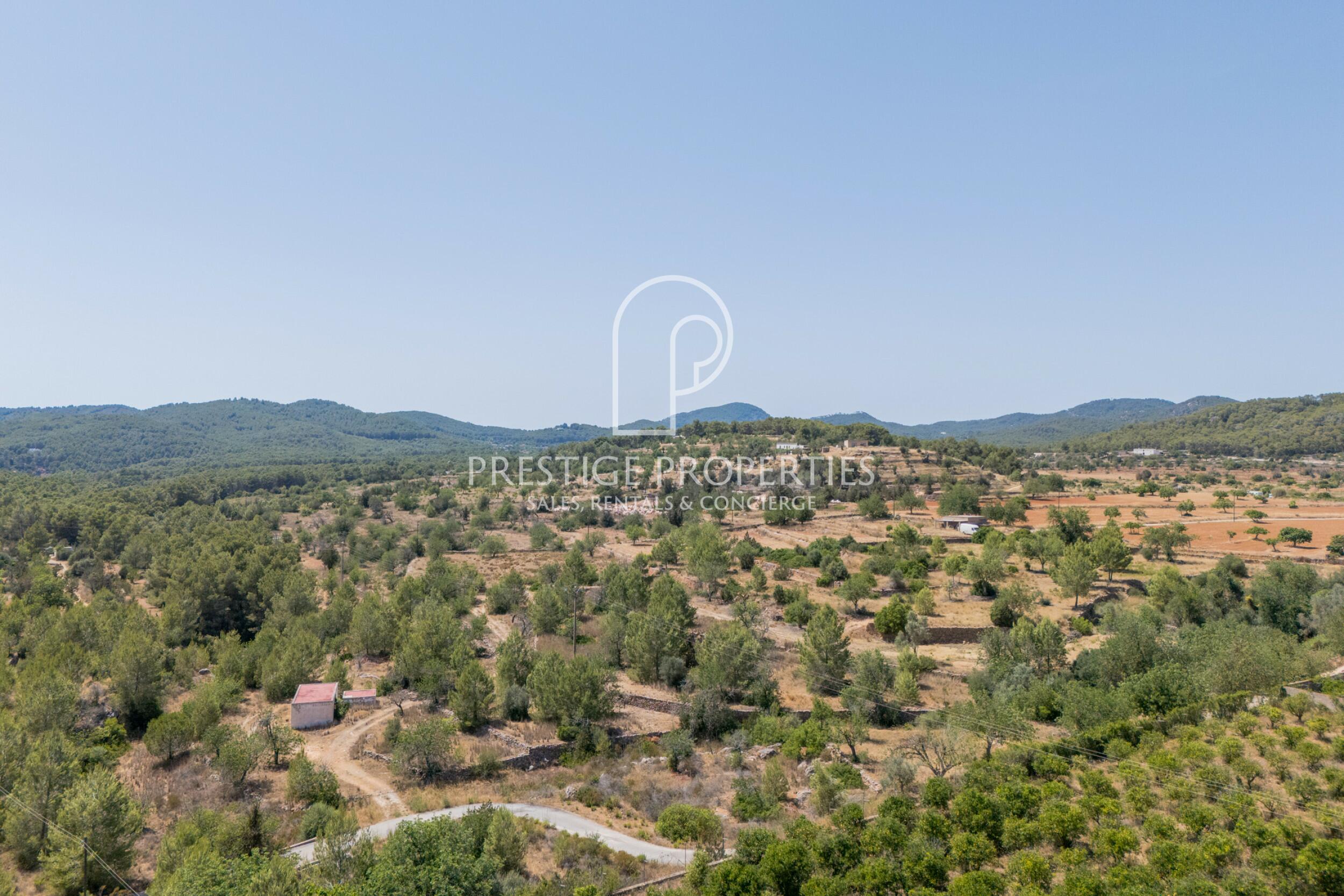 land in San Mateu D'Albarca