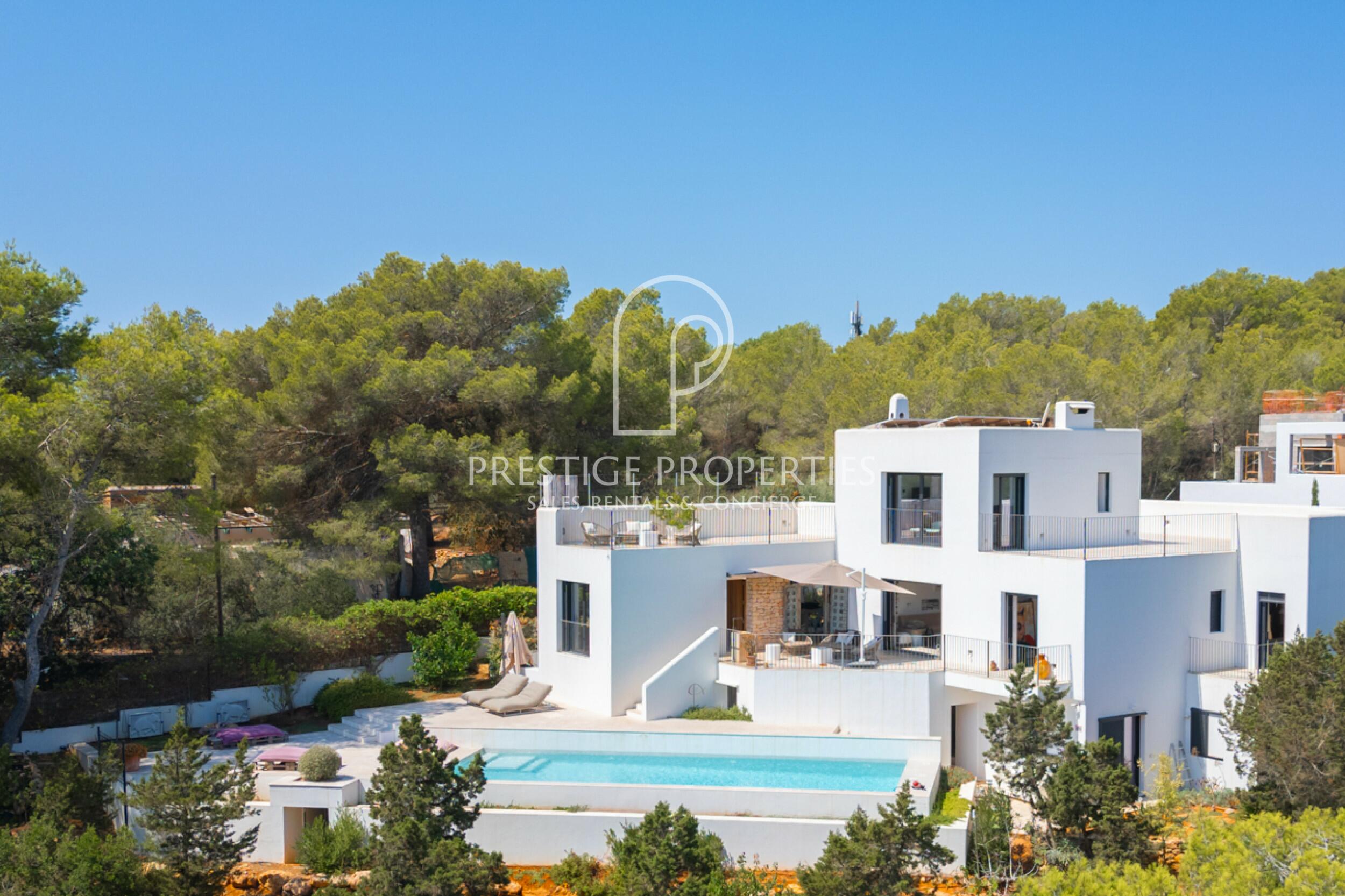 Villa in Cala Llenya