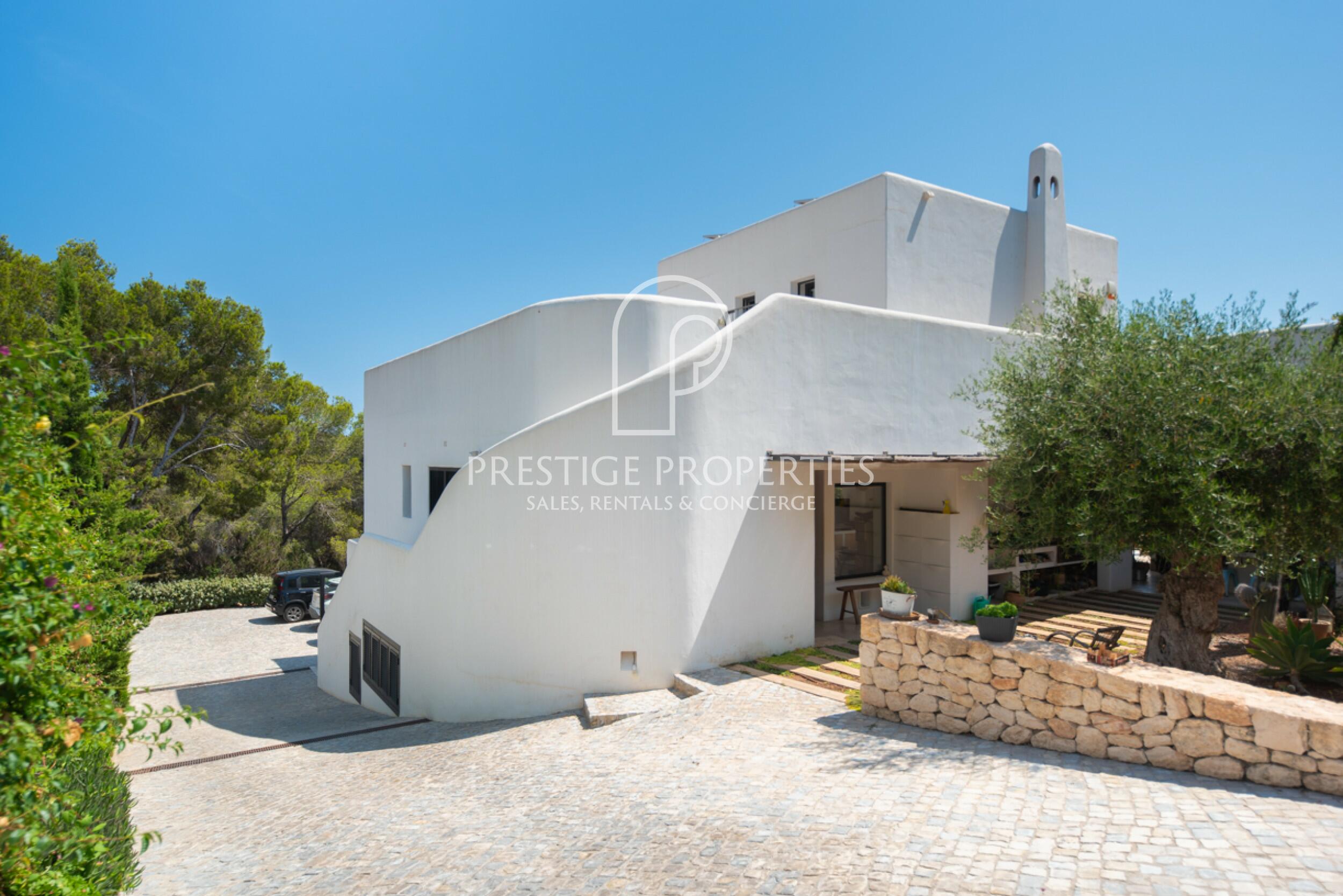Villa in Cala Llenya