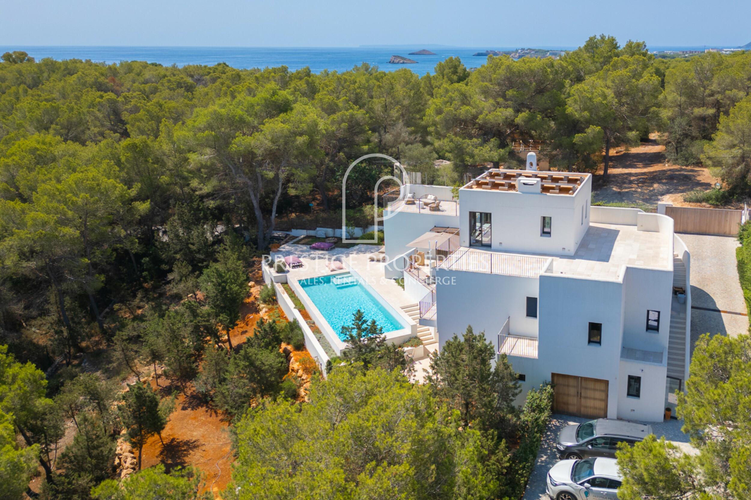 Villa in Cala Llenya