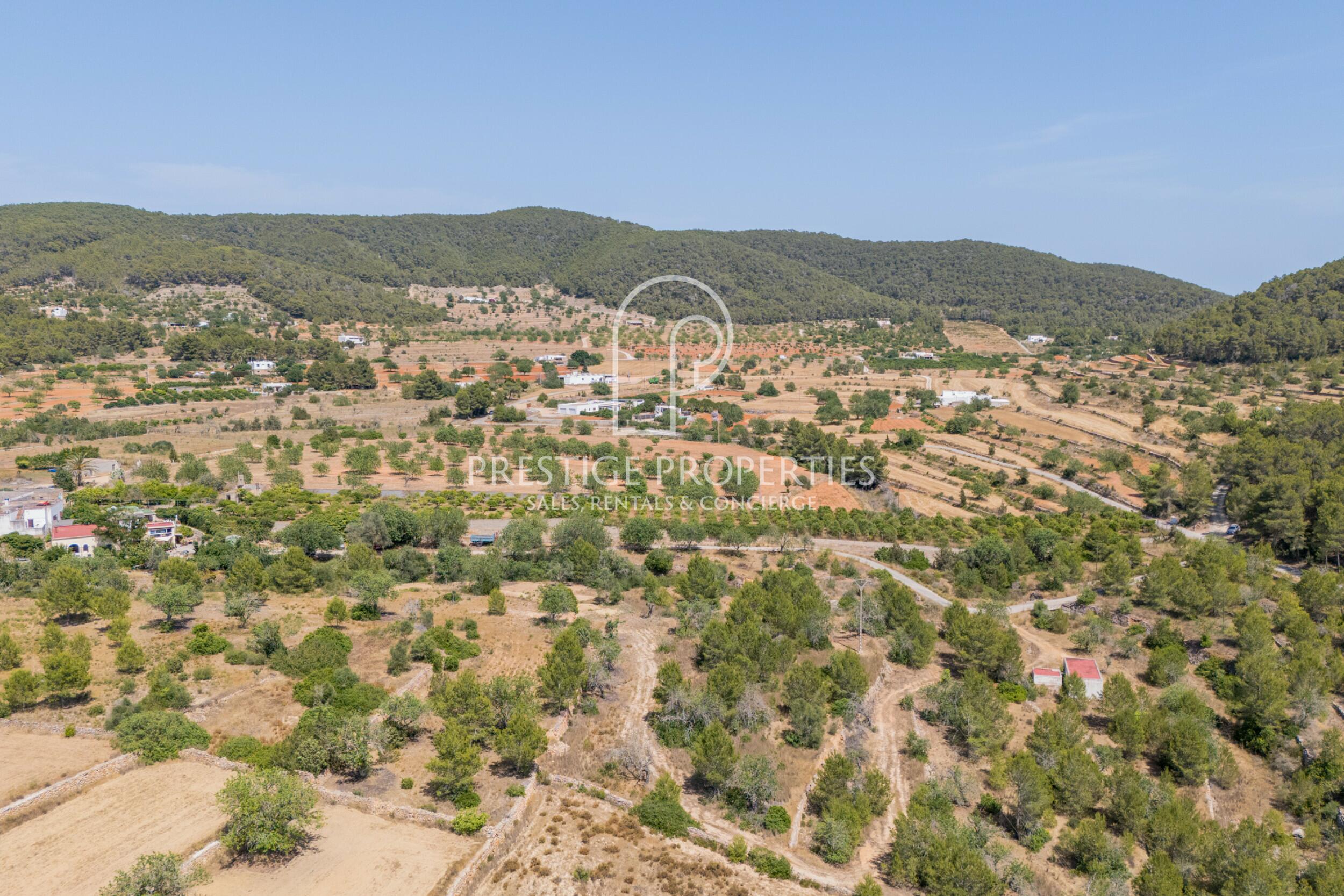 land in San Mateu D'Albarca