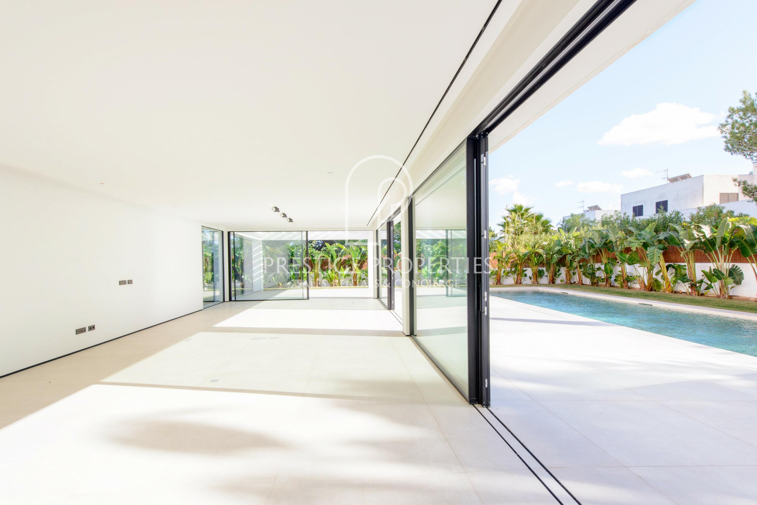 Villa in Cala de Bou