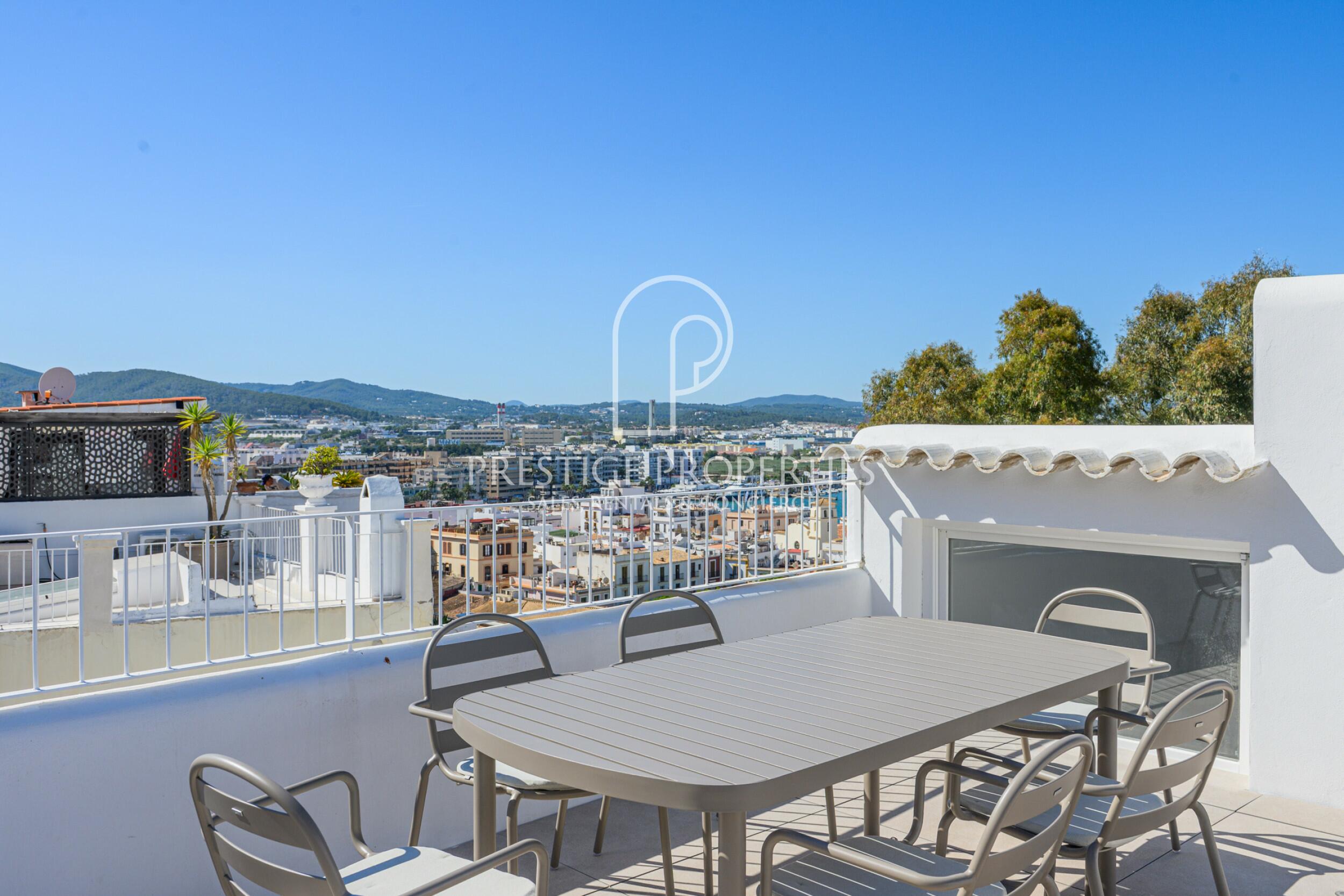 Apartment in Dalt Vila