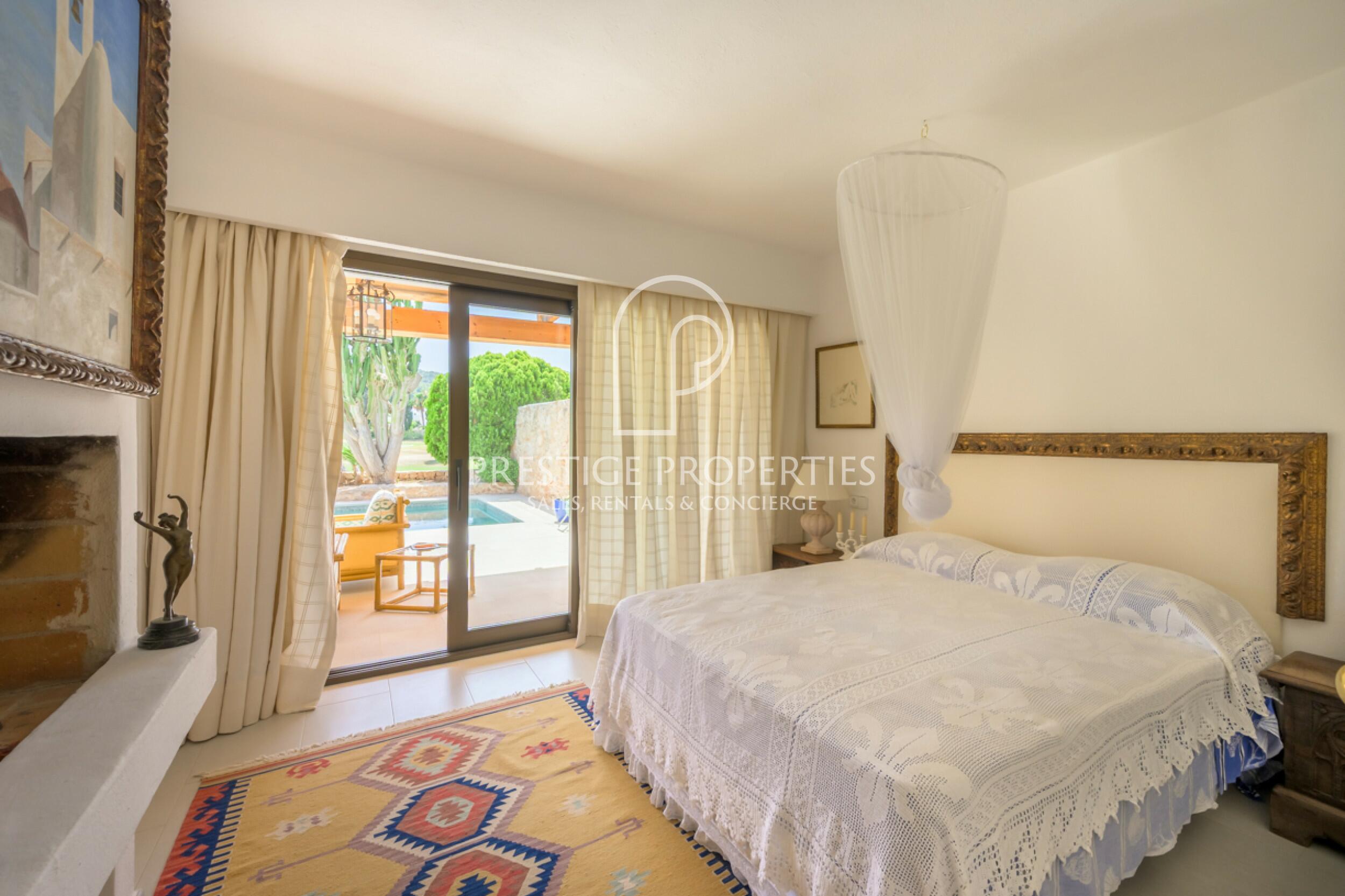 Terraced house in Roca Llisa