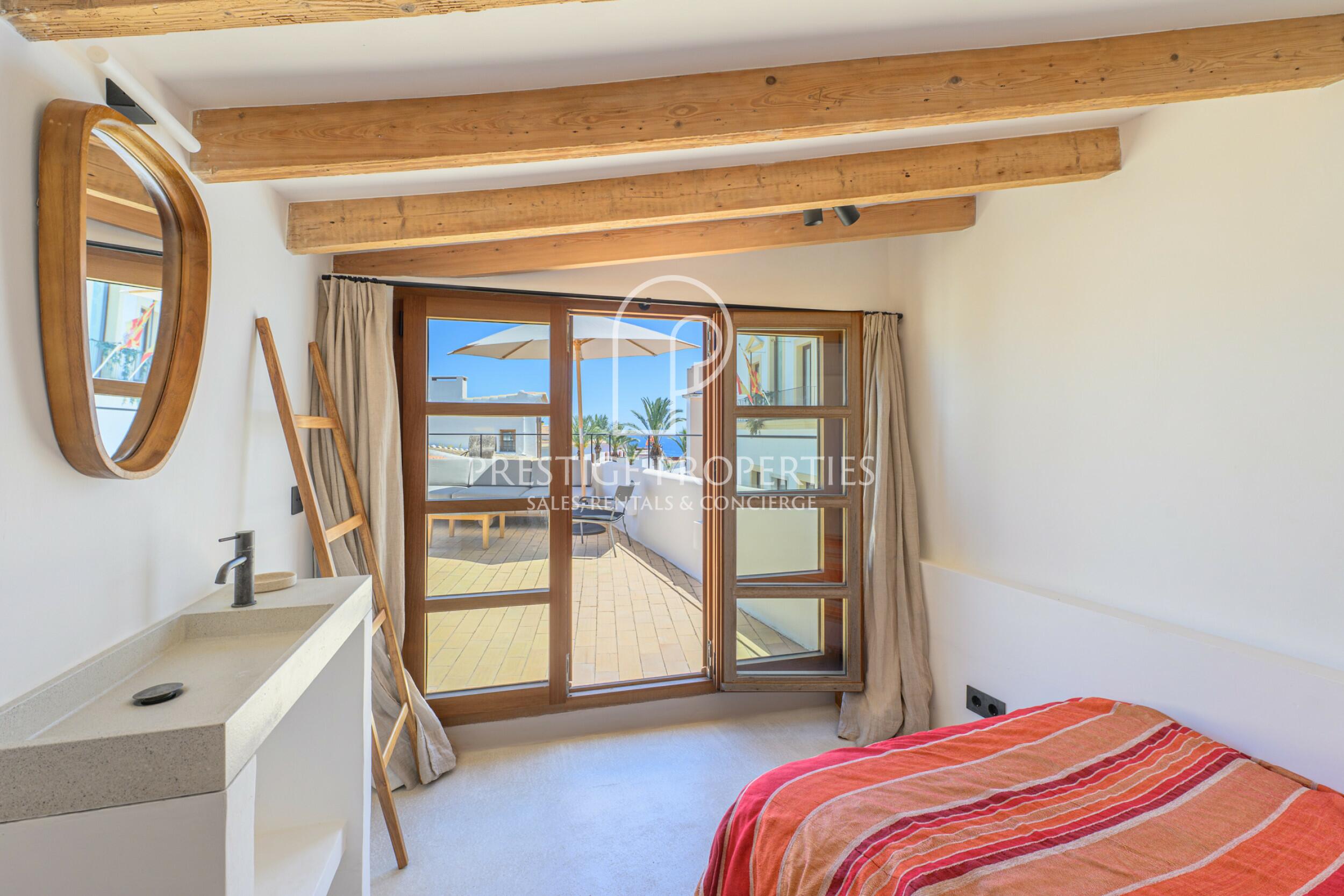 Duplex in Dalt Vila
