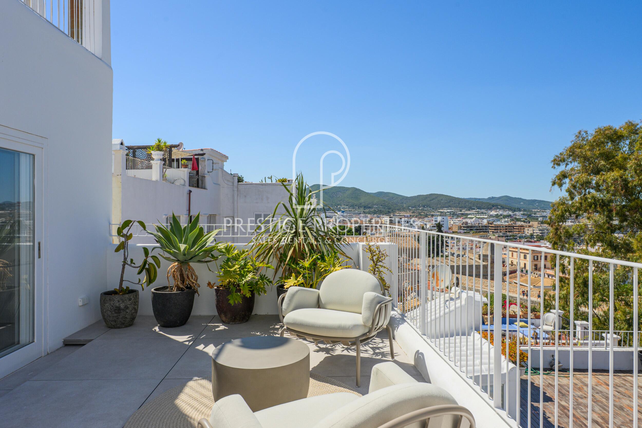 Apartment in Dalt Vila