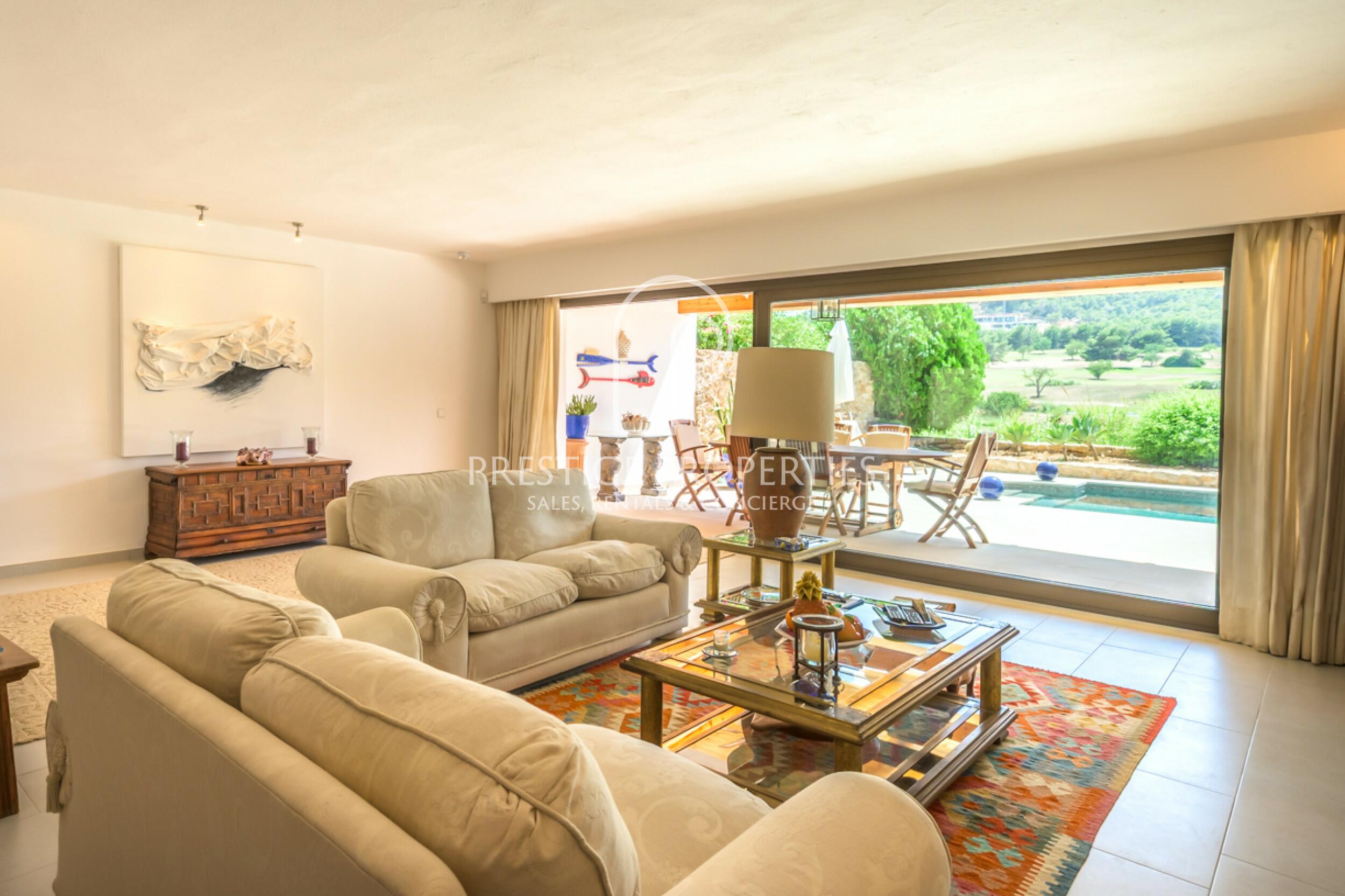 Terraced house in Roca Llisa