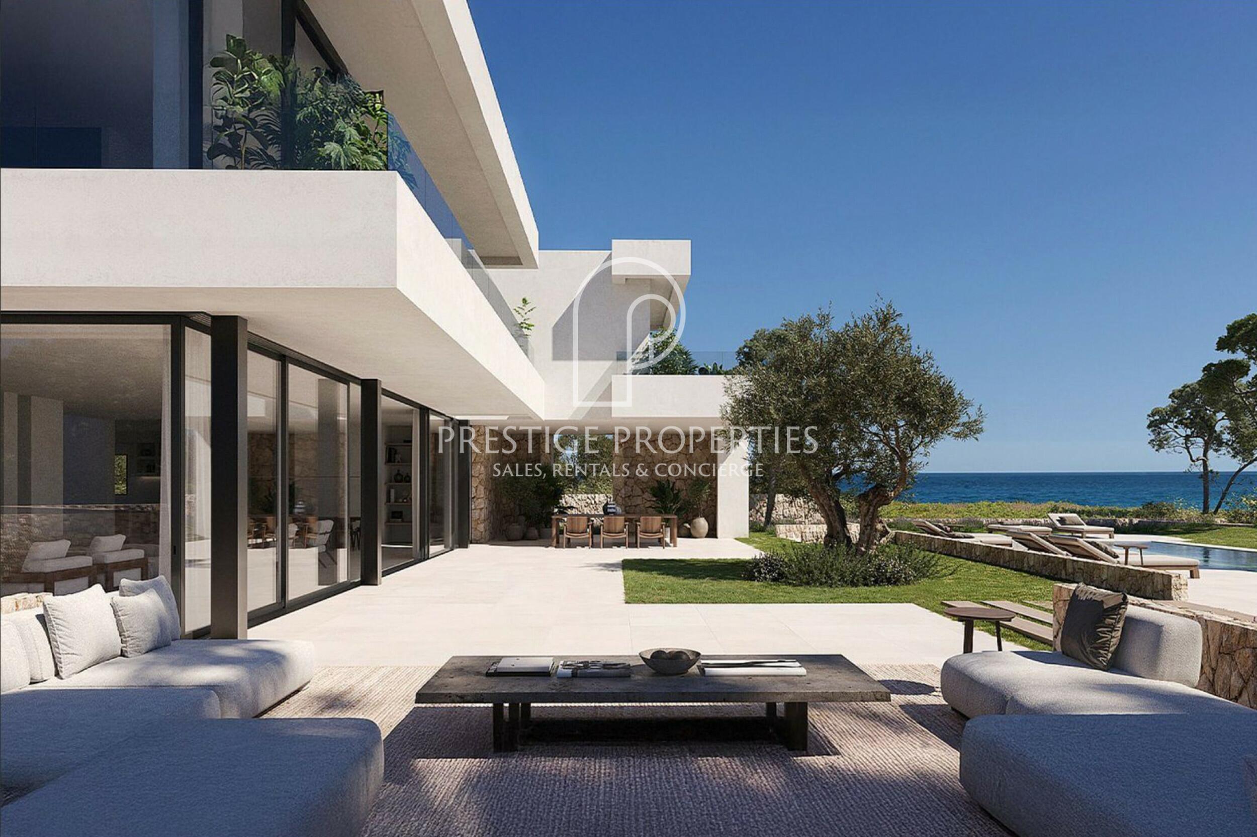 land in Cala Llenya