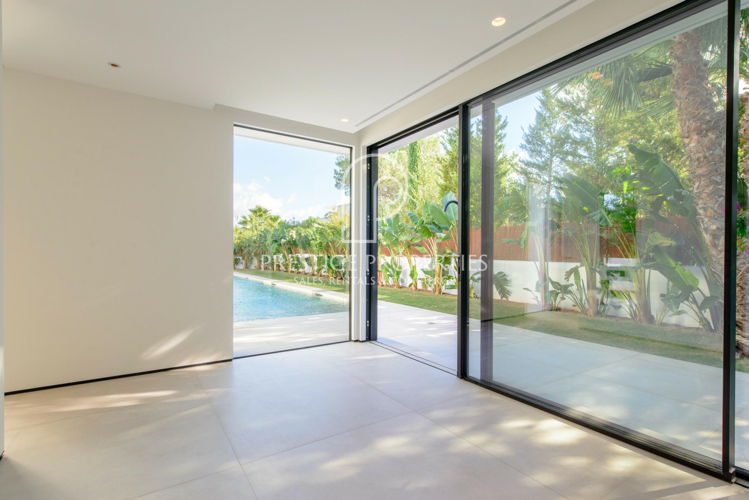 Villa in Cala de Bou
