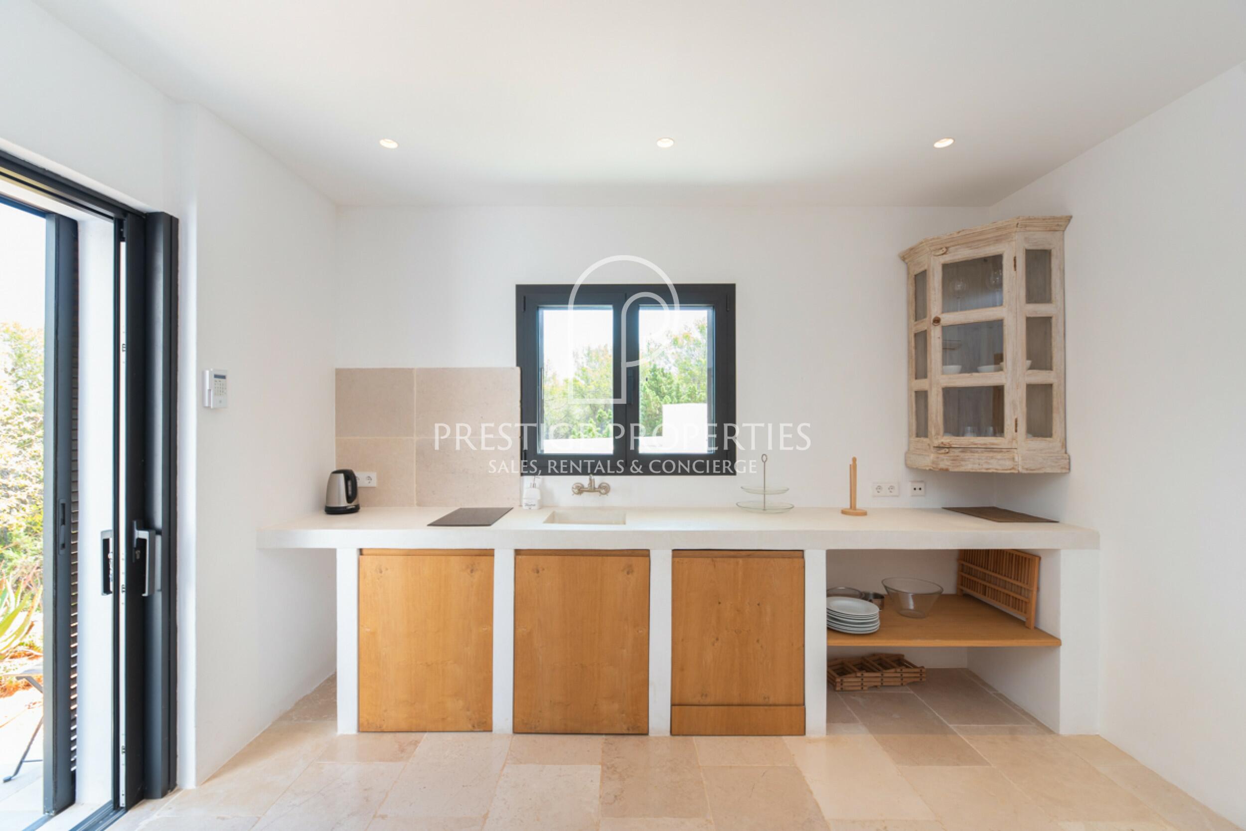 Villa in Cala Llenya