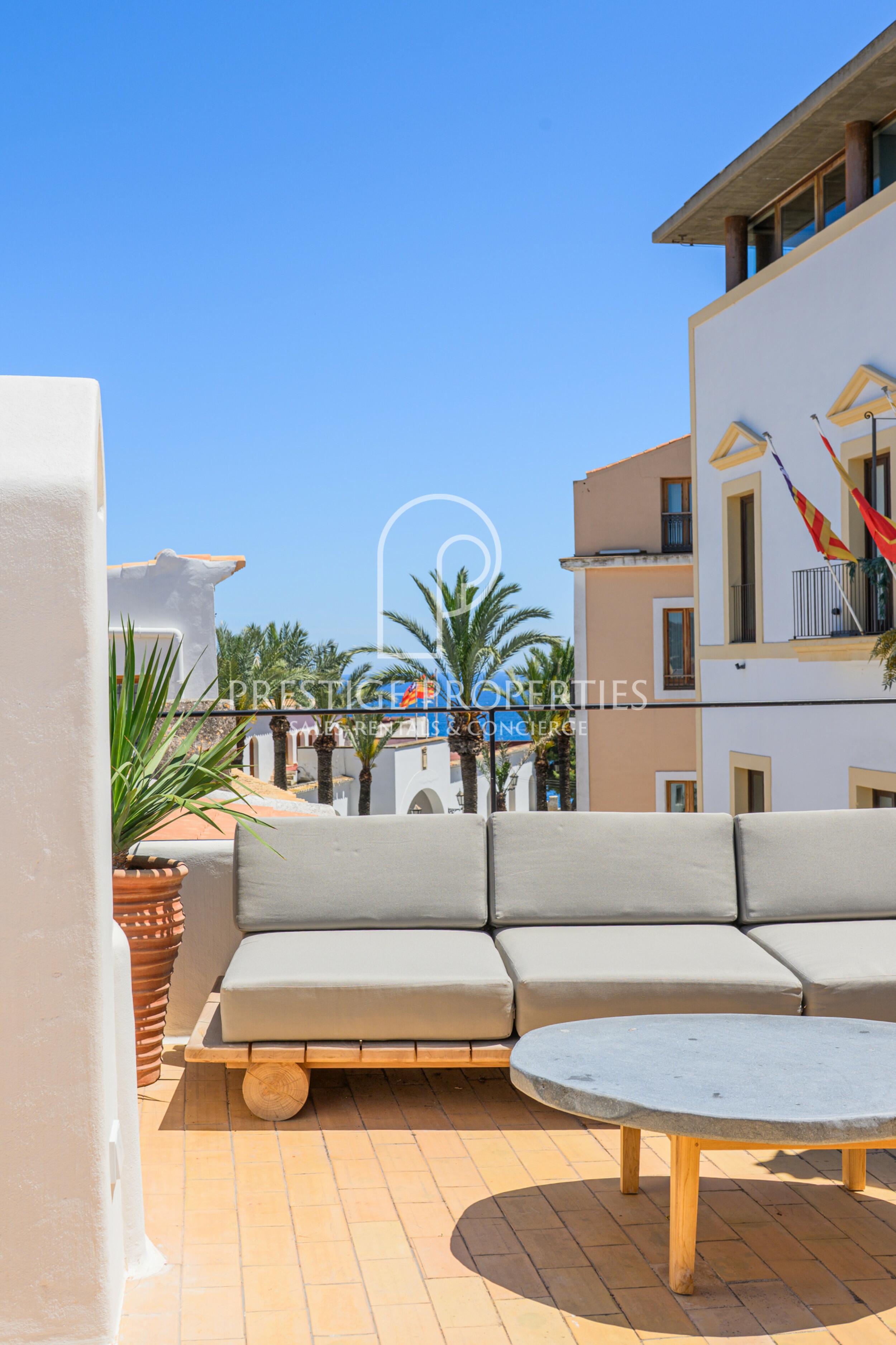 Duplex in Dalt Vila