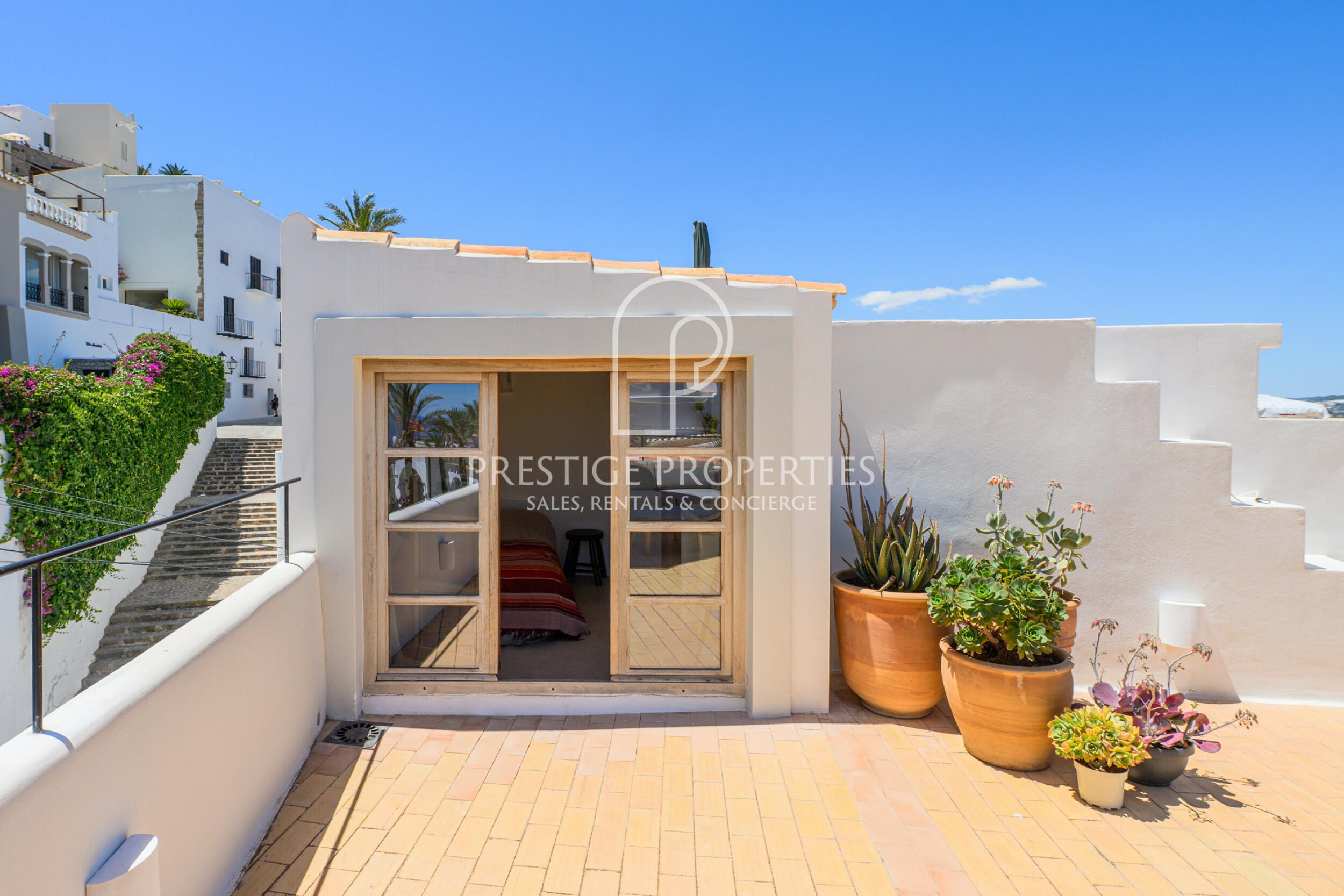 Duplex in Dalt Vila