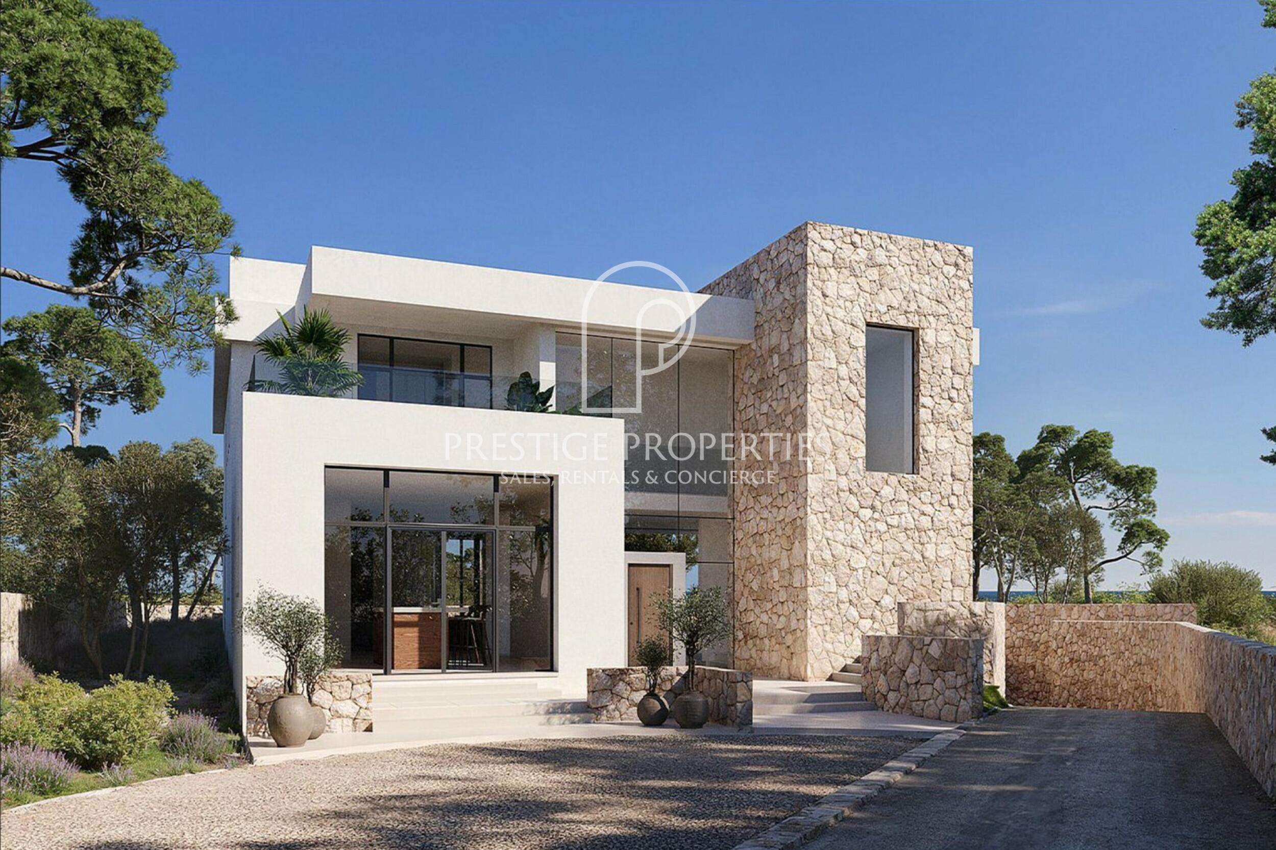 land in Cala Llenya