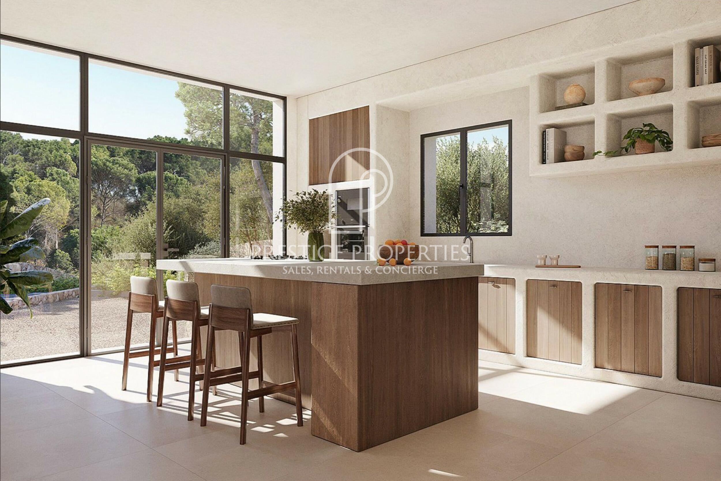 land in Cala Llenya