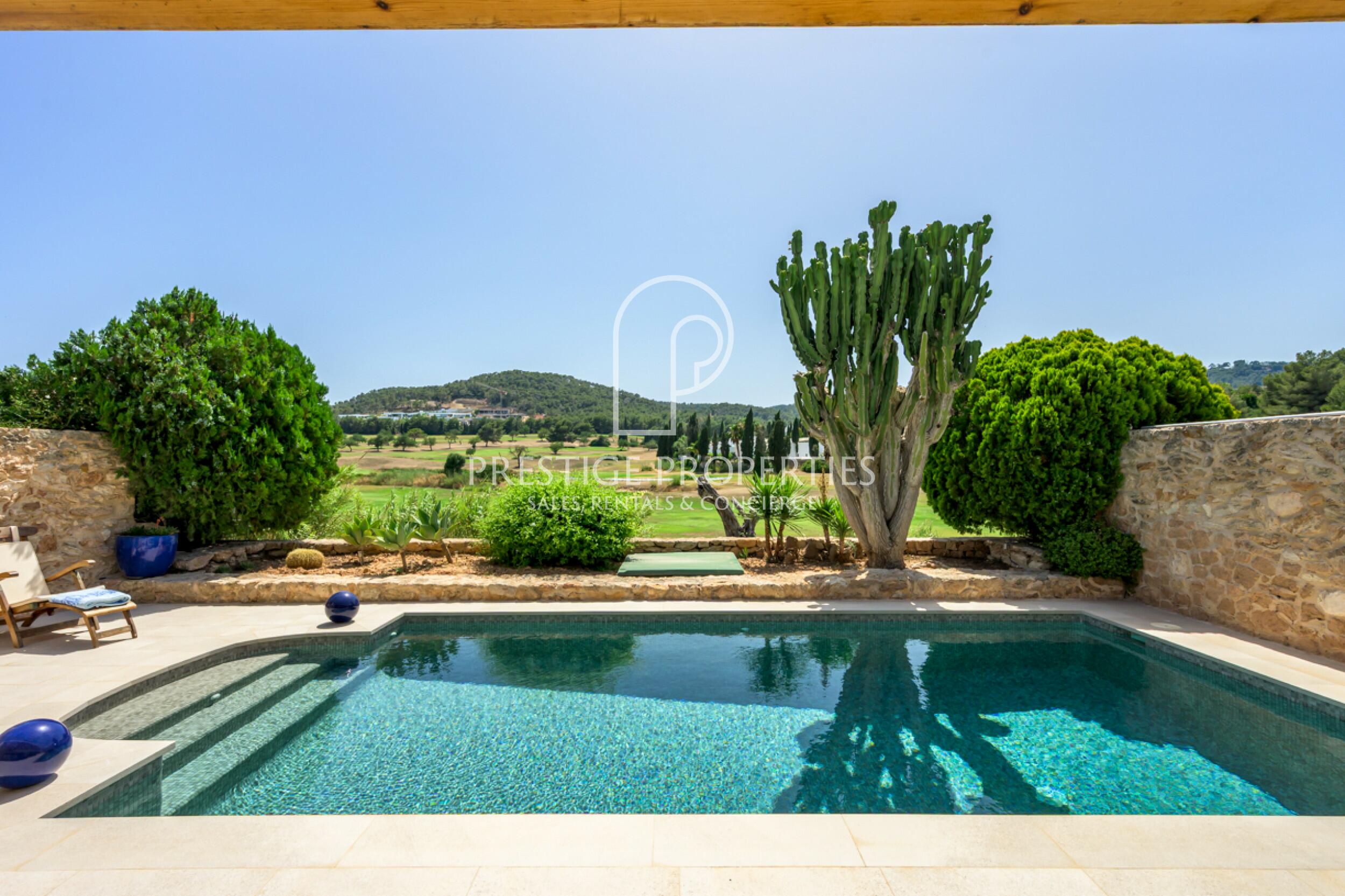 Terraced house in Roca Llisa