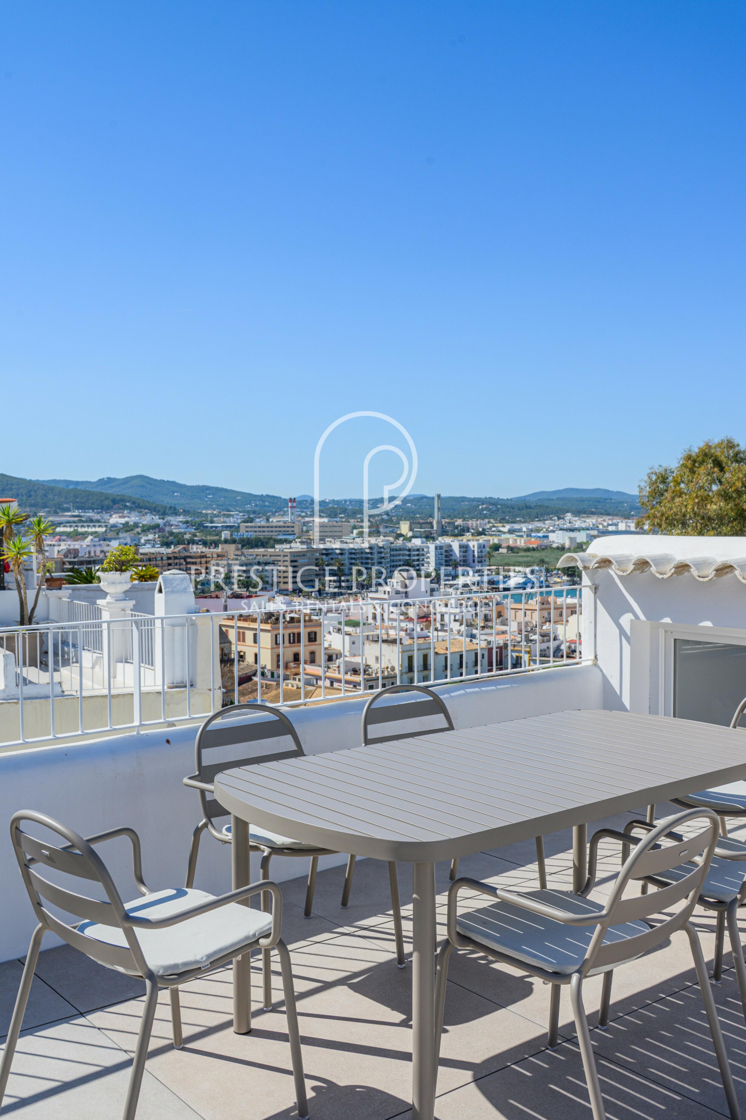Apartment in Dalt Vila