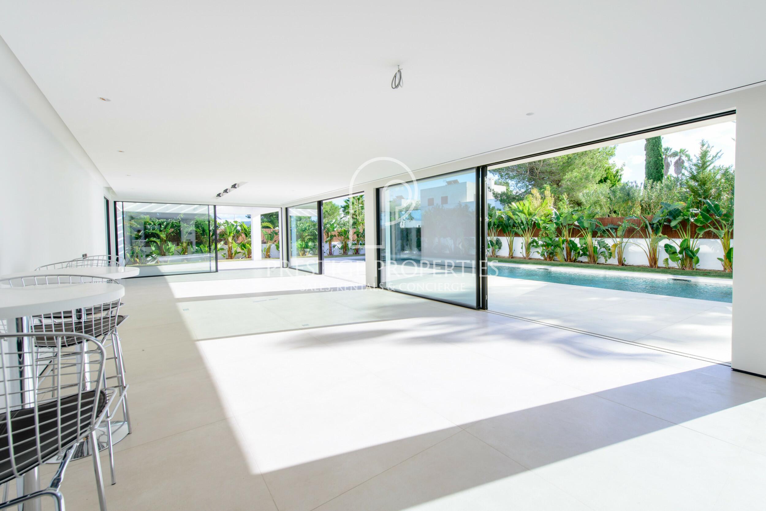 Villa in Cala de Bou