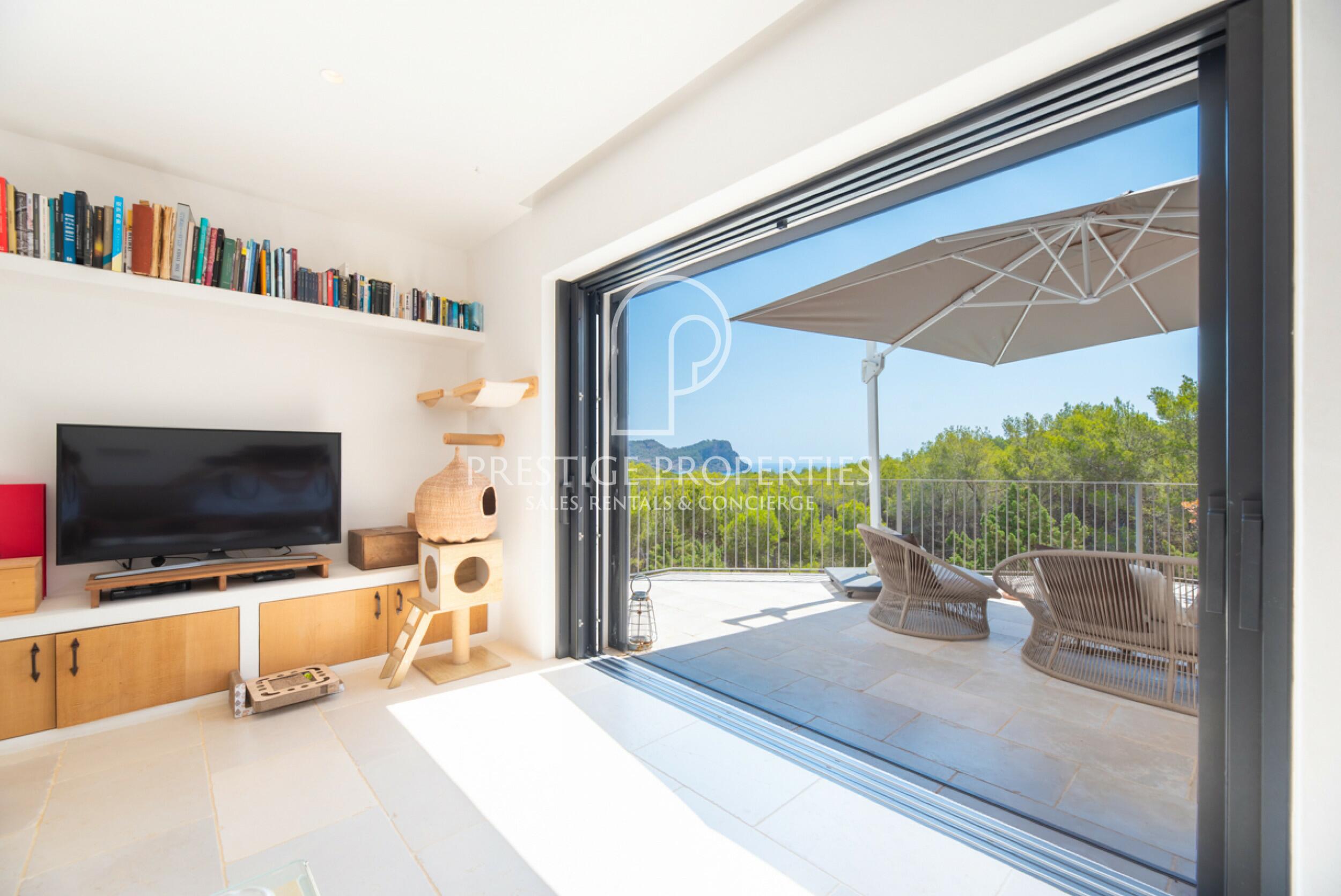 Villa in Cala Llenya
