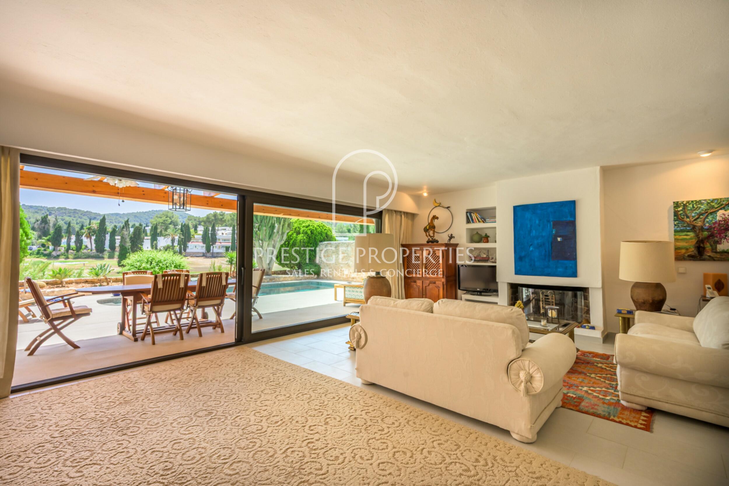Terraced house in Roca Llisa