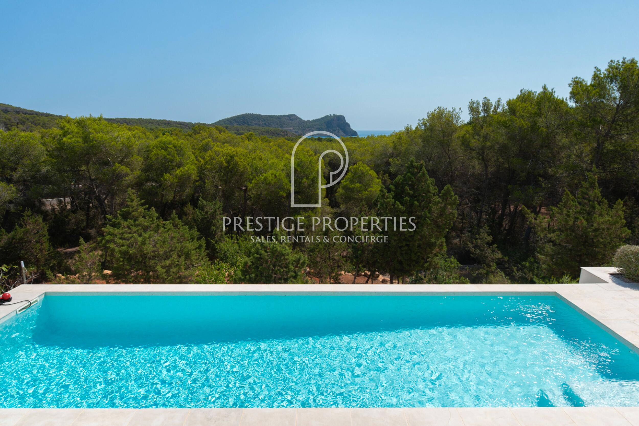 Villa in Cala Llenya