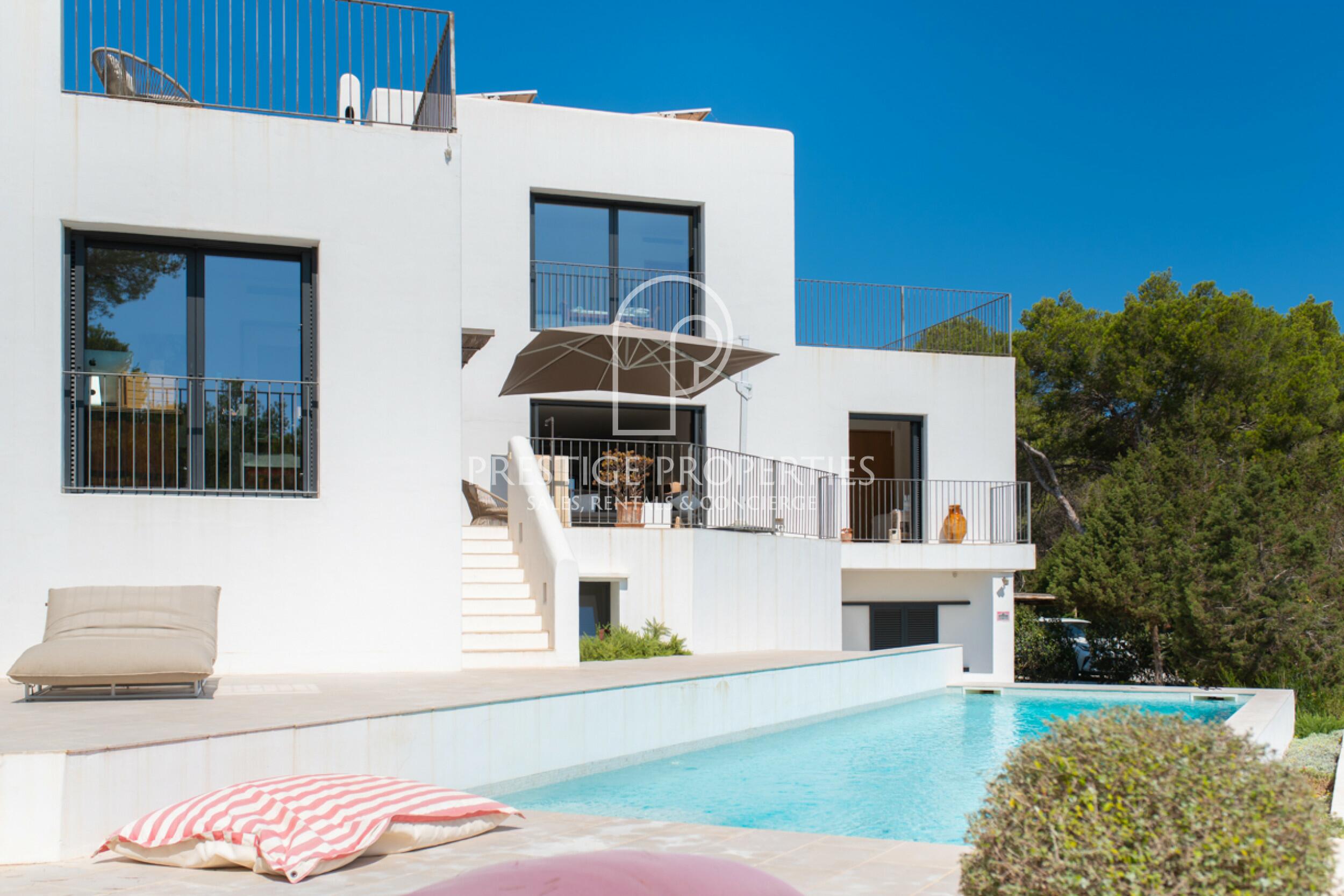 Villa in Cala Llenya