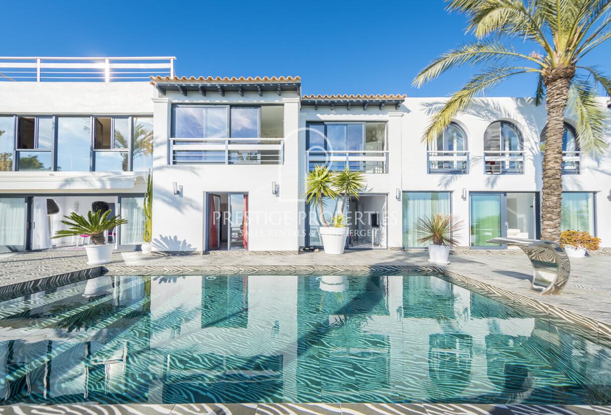 Villa in Es Cubells