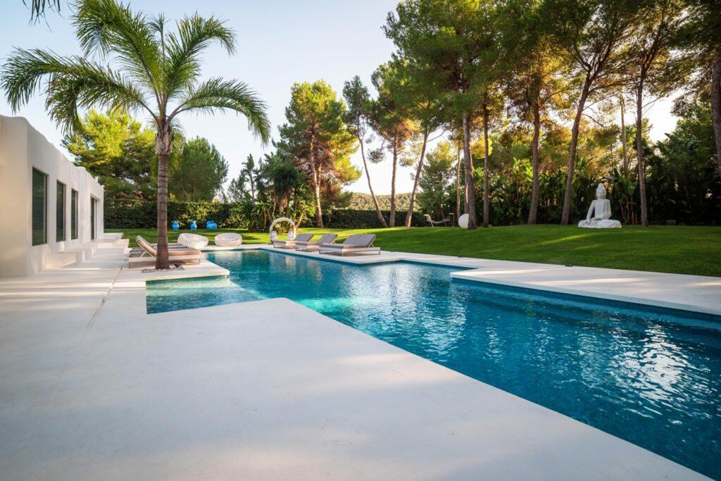 Can Rocas Magnificent modern villa near the beaches, between Ibiza and San José