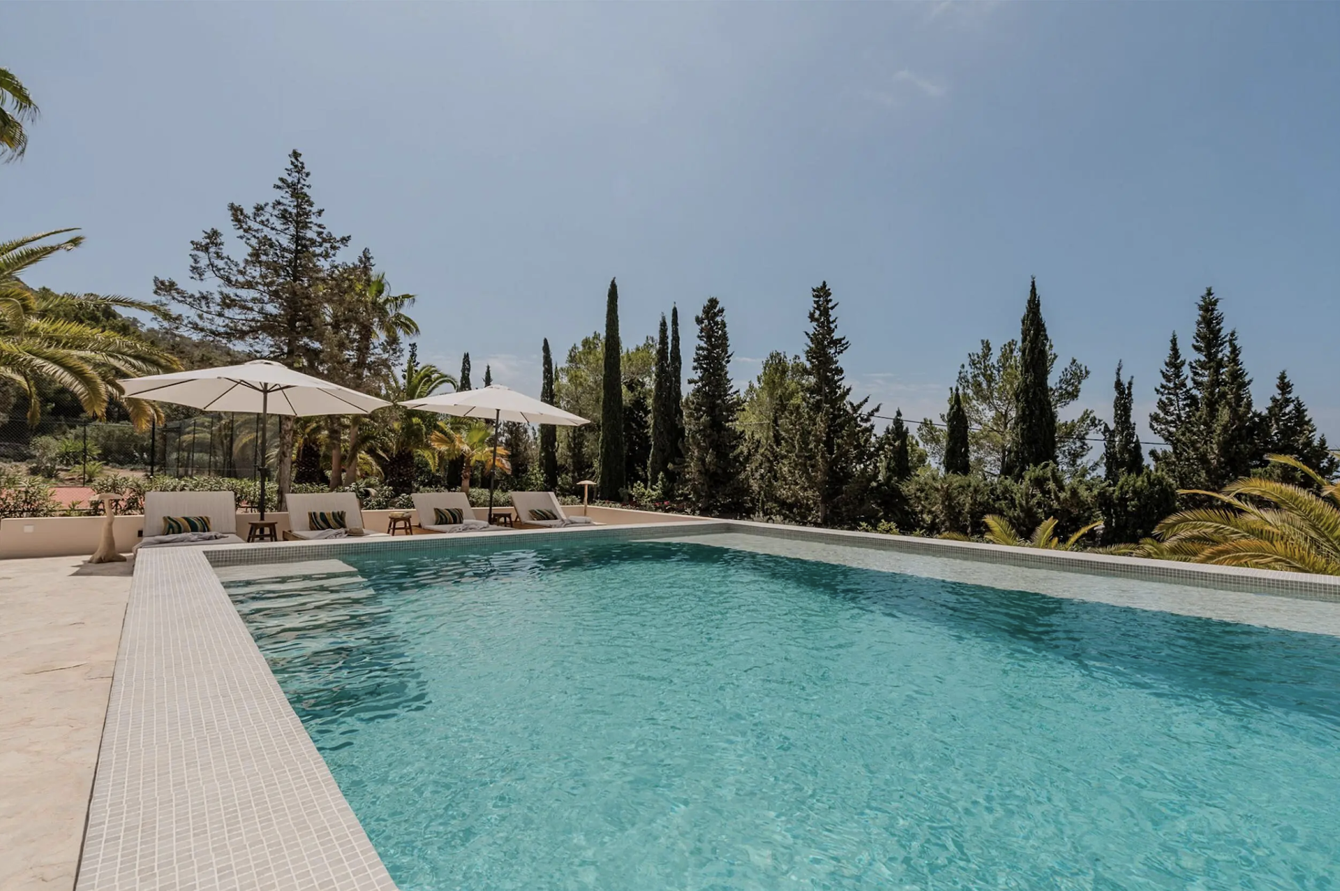 Villa Terracota. Stunning villa with 2 annexes and tennis court between Sa Caleta and Cala Jondal